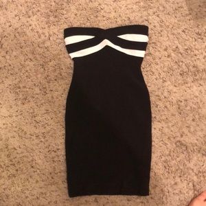 Strapless LBD